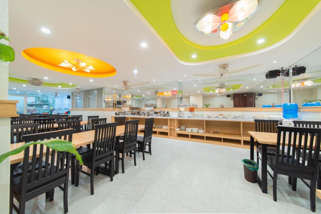 Starlight Nha Trang Hotel Buitenkant foto