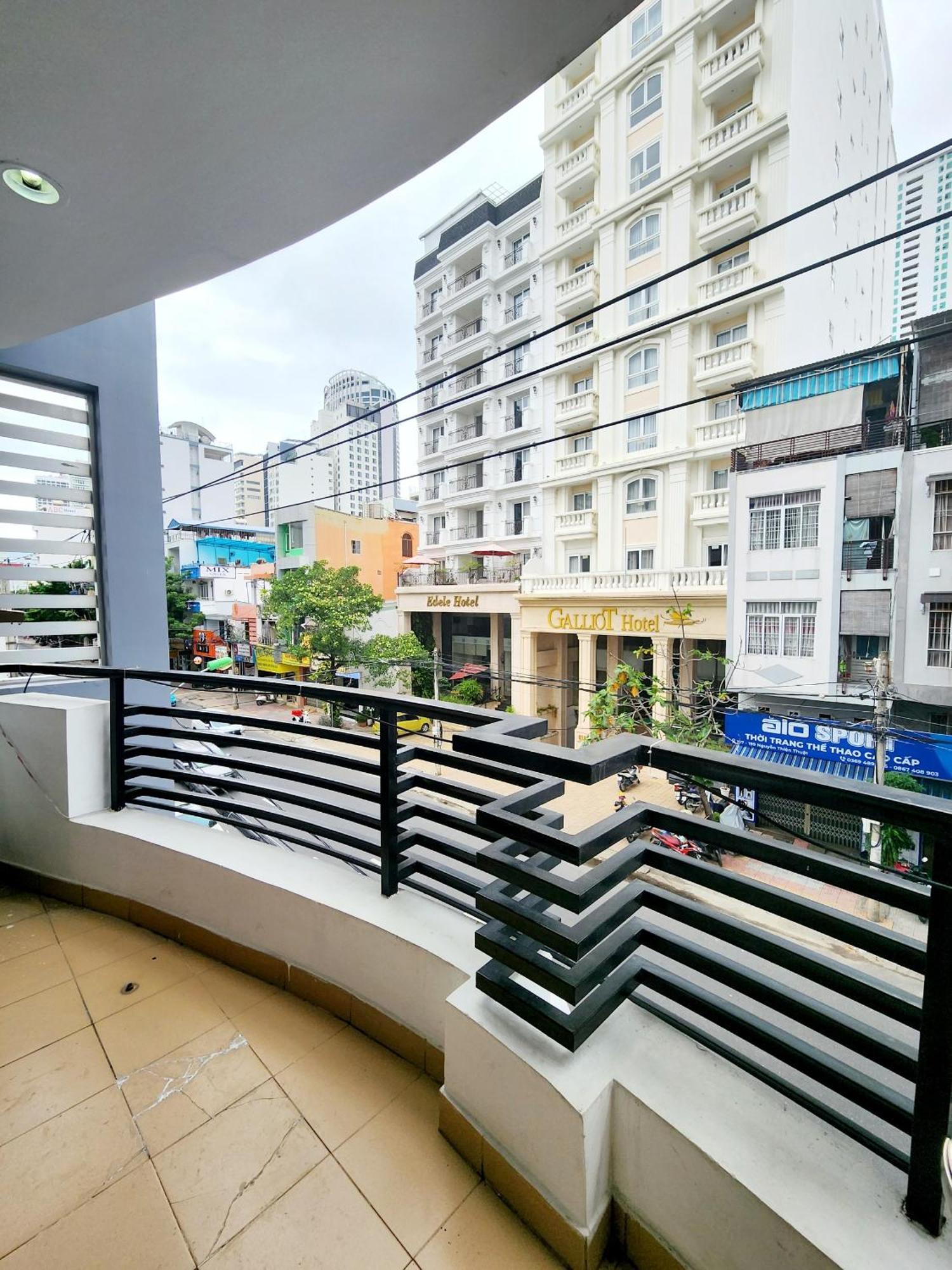 Starlight Nha Trang Hotel Buitenkant foto